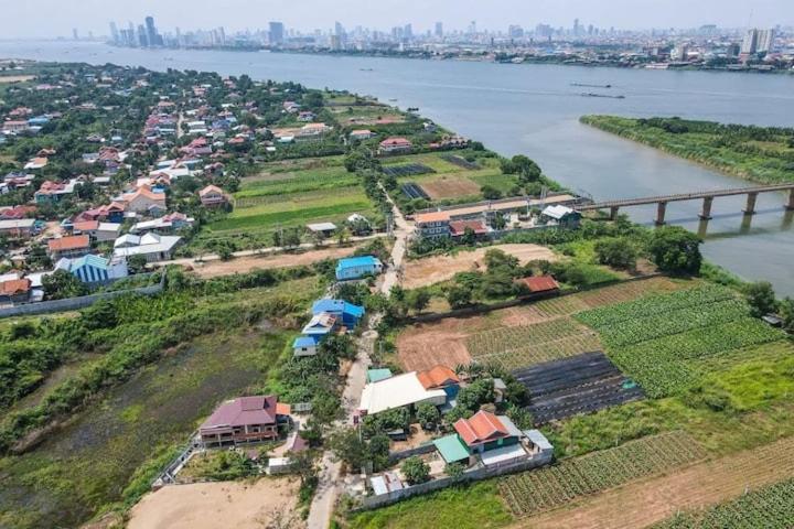 Silk Island Homestay Пном Пен Екстериор снимка