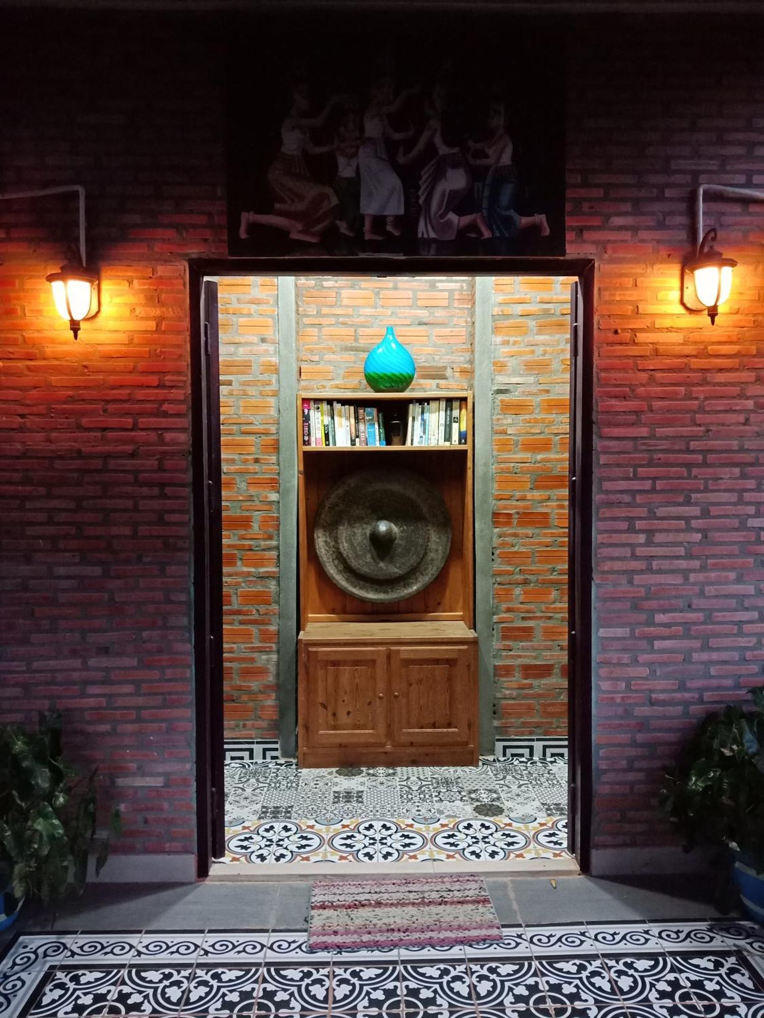 Silk Island Homestay Пном Пен Екстериор снимка